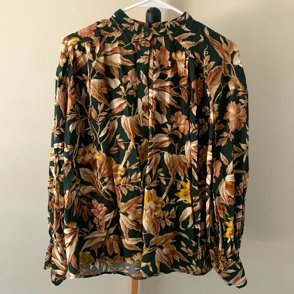 H&M shirt, never worn, flowing style